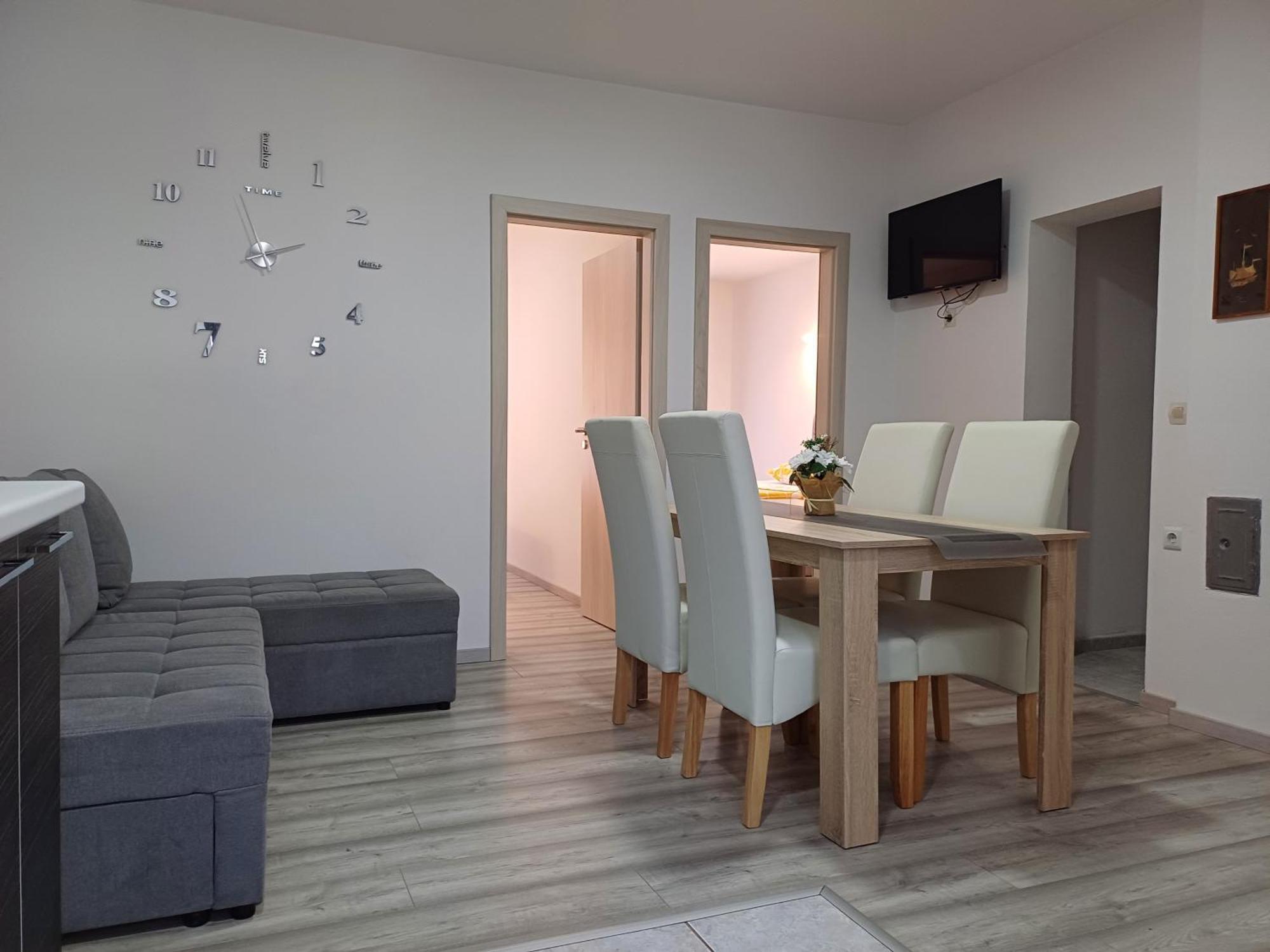 קרק Apartmani Bulajic מראה חיצוני תמונה