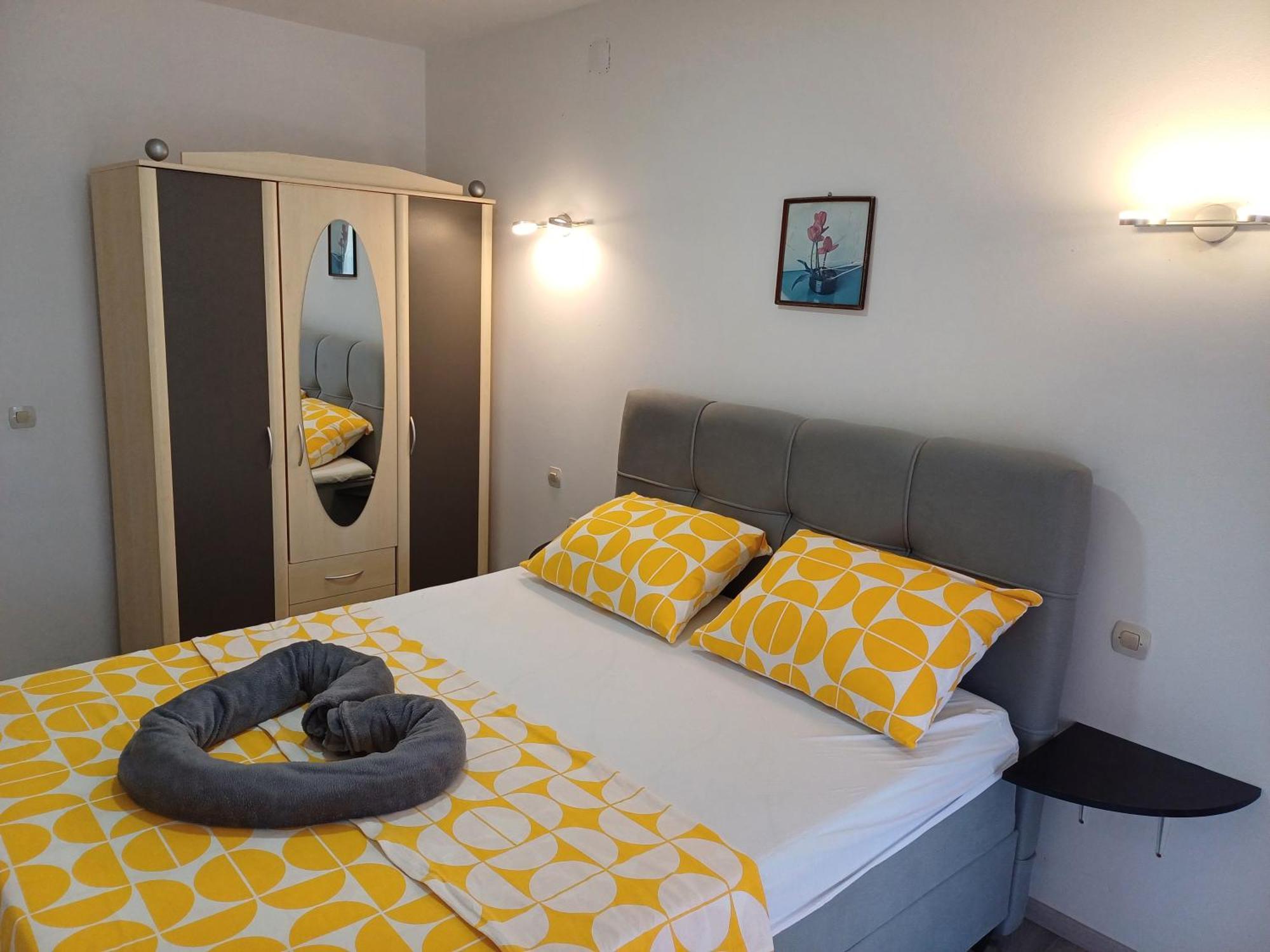 קרק Apartmani Bulajic מראה חיצוני תמונה