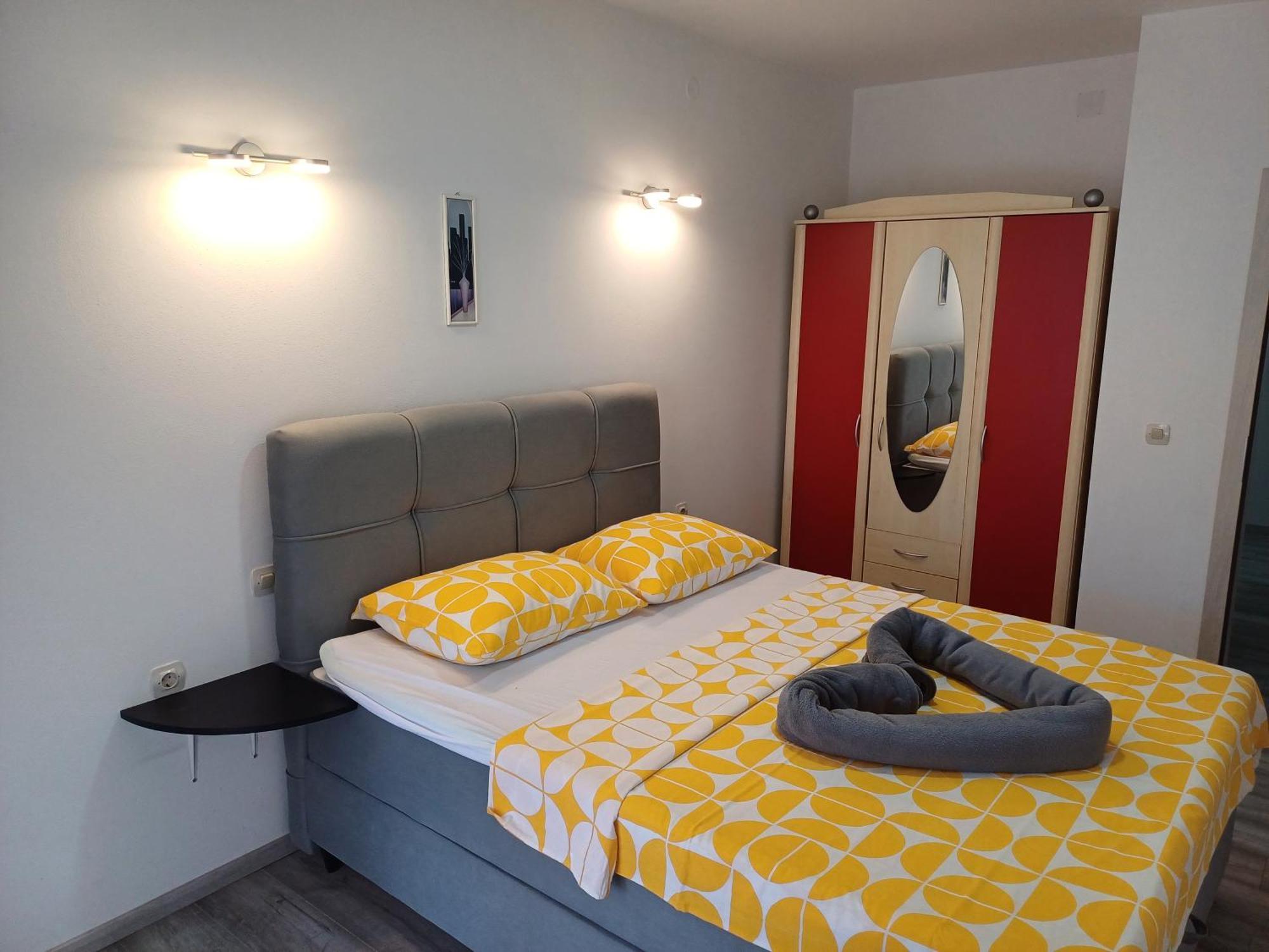 קרק Apartmani Bulajic מראה חיצוני תמונה