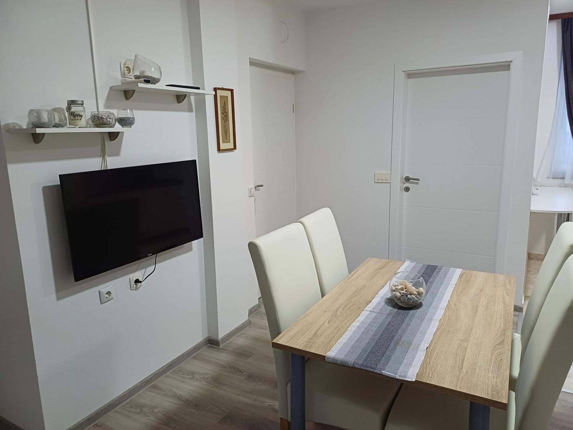 קרק Apartmani Bulajic מראה חיצוני תמונה