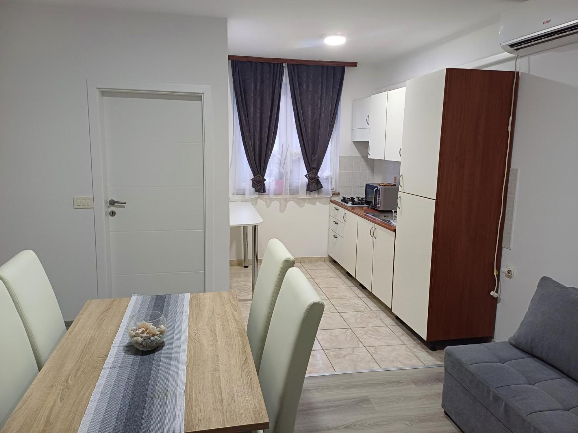 קרק Apartmani Bulajic מראה חיצוני תמונה