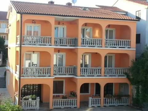 קרק Apartmani Bulajic מראה חיצוני תמונה